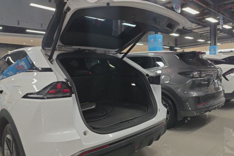 Used Deepal S07 2023 200Max Range-Extended Version Trunk