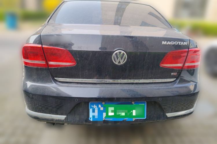 Used Volkswagen Magotan 2013 1.8TSI Premier Model Rear