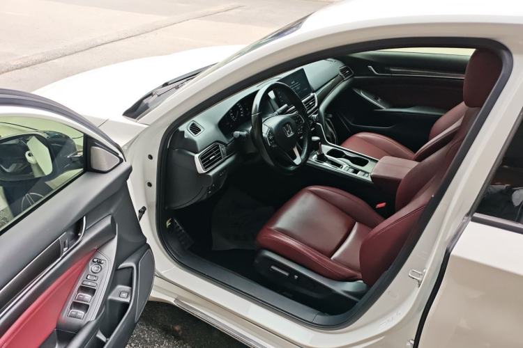 Used Honda Accord 2022 260TURBO Phantom Night · Prestige Edition Driver Seat