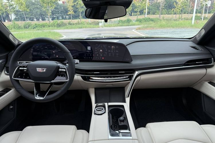 Used Cadillac CT6 2023 28T Luxury Version
