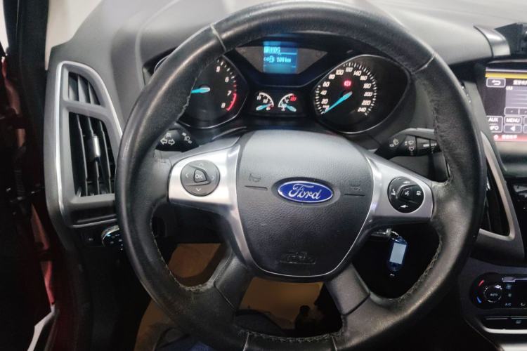 Used Ford Focus 2012 Sedan 1.6L Automatic Fashion Edition Steering Wheel