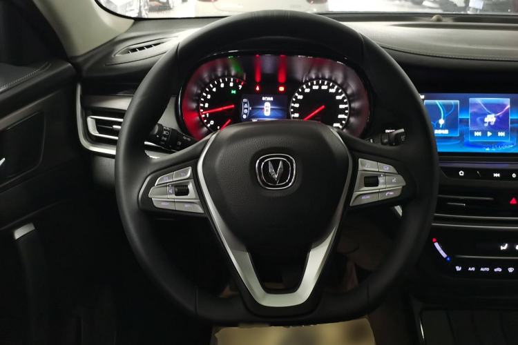 Used CHANGAN CS35PLUS 2021 Honor Million Edition 1.6L Manual Luxury Model

