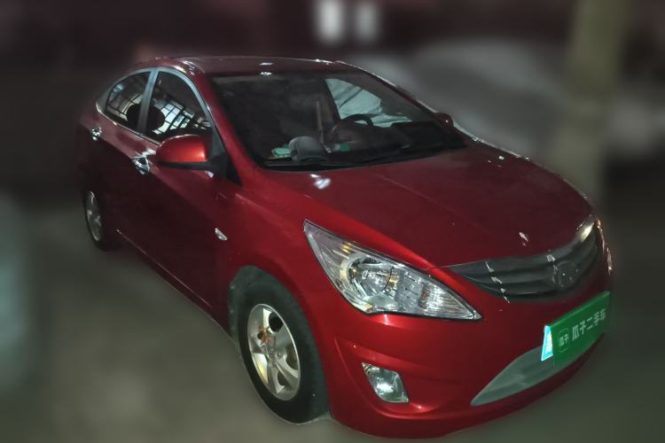Used Hyundai Verna (older generation) 2010 Sedan 1.4L Automatic Fashionable GT Model Front Right 45 Deg