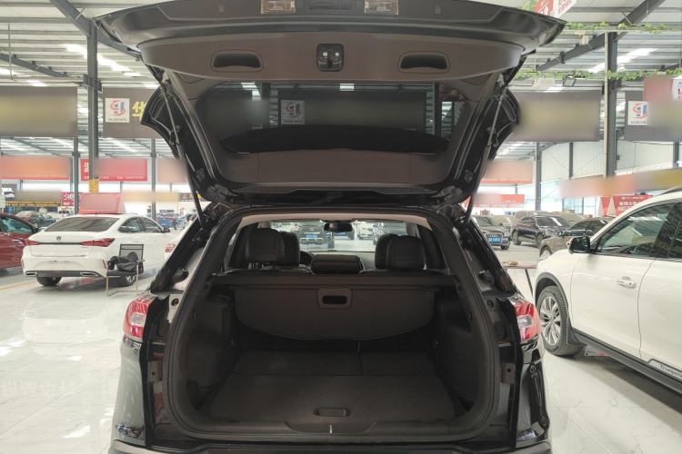 Used Jeep Cherokee 2017 2.0L Superior Edition
