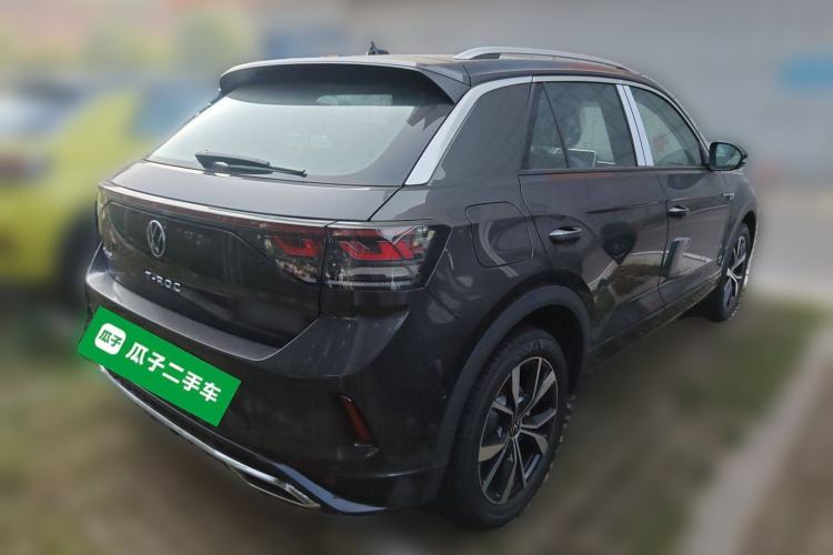 Used Volkswagen T-ROC 2025 Facelifted 300TSI DSG Two-Wheel-Drive Starlight Edition
