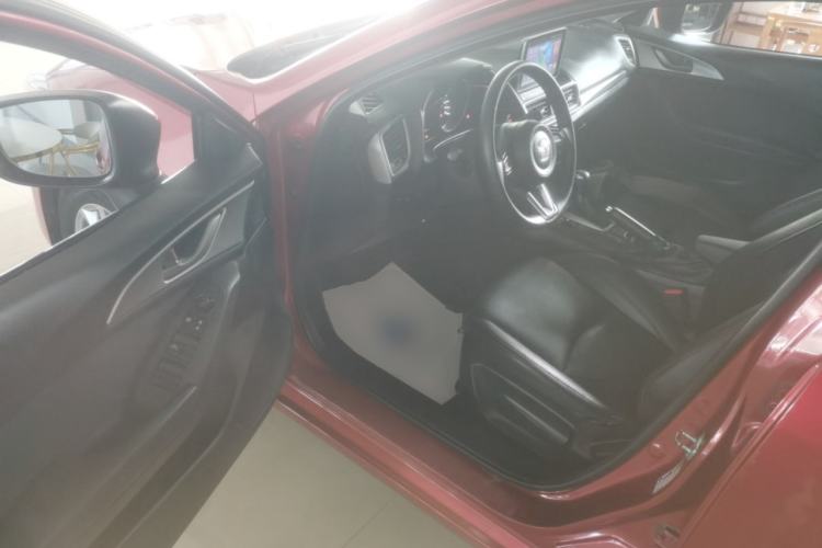 Used Mazda 3 Axela 2017 Hatchback 1.5L Automatic Comfort Model Emission Standard China V Driver Seat