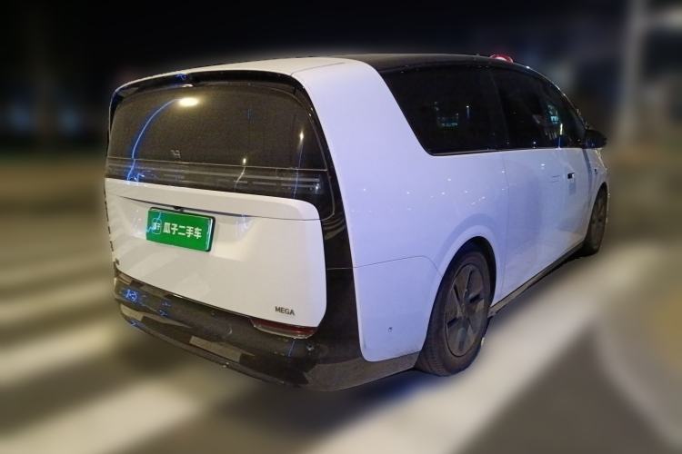 Used Li Auto MEGA 2025 Home Family Special Edition
