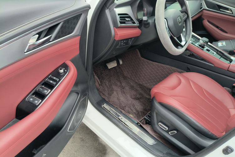 Used Changan CS85 COUPE 2019 1.5T DCT Version China VI Standard
