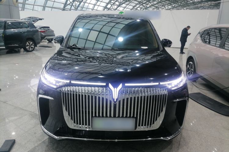 Used VOYAH Dream 2025 PHEV Four-Wheel Drive Excellence Kunpeng Edition