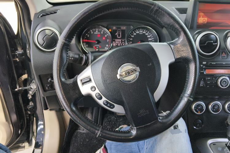 Used Nissan Qashqai 2011 2.0 XV Lea CVT 2WD Steering Wheel