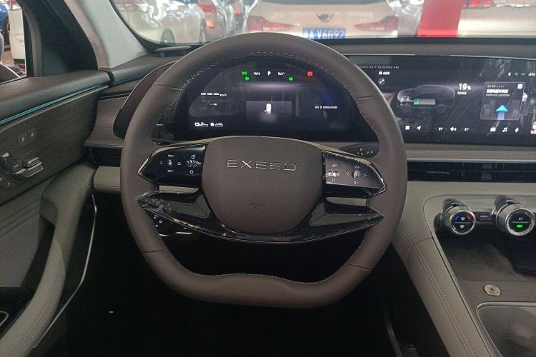 Used EXEED Stellar C-DM 2024 1.5T Long-Range Pro
