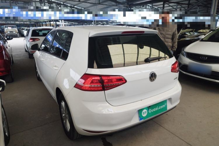 Used Volkswagen Golf 2016 1.6L Automatic Fashion Model
