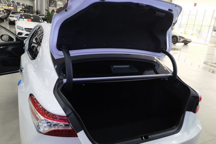 Used Toyota Camry 2023 2.0G Luxury Edition Trunk