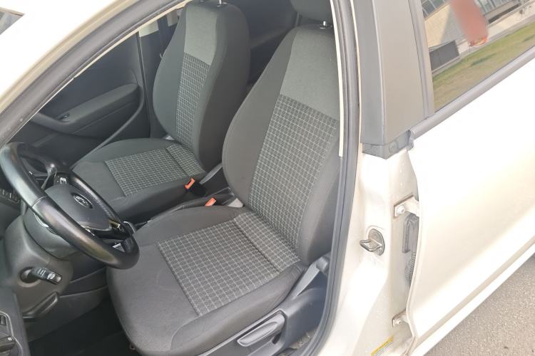 Used Volkswagen Polo 2016 1.6L Automatic Comfort Model