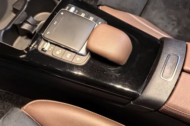 Used Mercedes-Benz A-Class 2020 Restyled A 200 L Sport Sedan Fashion Version Gear Lever