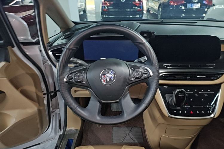 Used Buick GL8 2021 ES Land Cruiser 653T Luxury Edition Steering Wheel