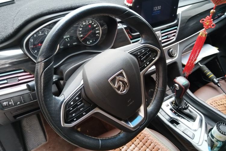 Used Baojun 560 2017 1.5T DCT Flagship Model 7 Seats