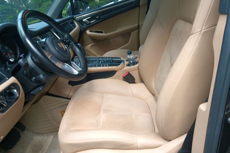 Used Porsche Macan 2017 Macan 2.0T Left Front Seat