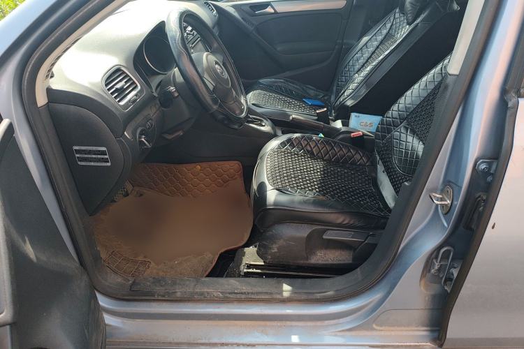 Used Volkswagen Golf 2012 1.6L Automatic Fashion Model Left Front Seat