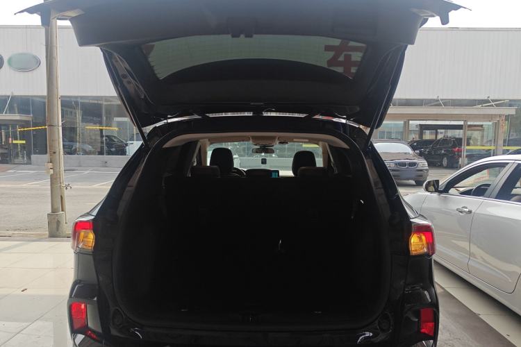 Used Ford Escape 2020 EcoBoost 245 Two-Wheel-Drive Titanium Edition
