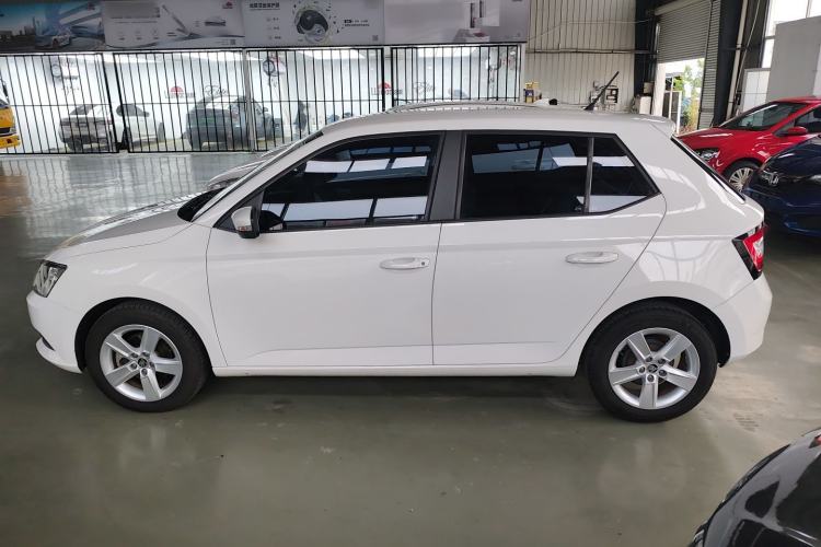 Used Skoda Fabia 2017 1.4L Automatic Car Enjoy Edition