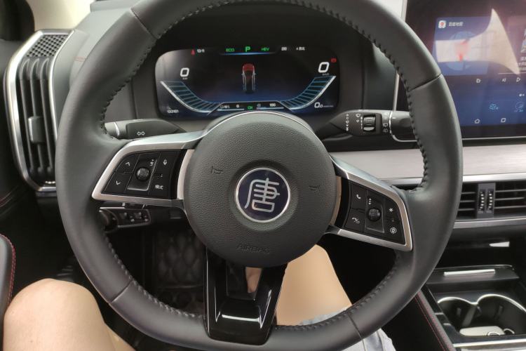 Used BYD Tang New Energy 2019 DM 2.0T All-Wheel Drive Smart Connectivity Enjoyment Model 7 Seats China VI Standard