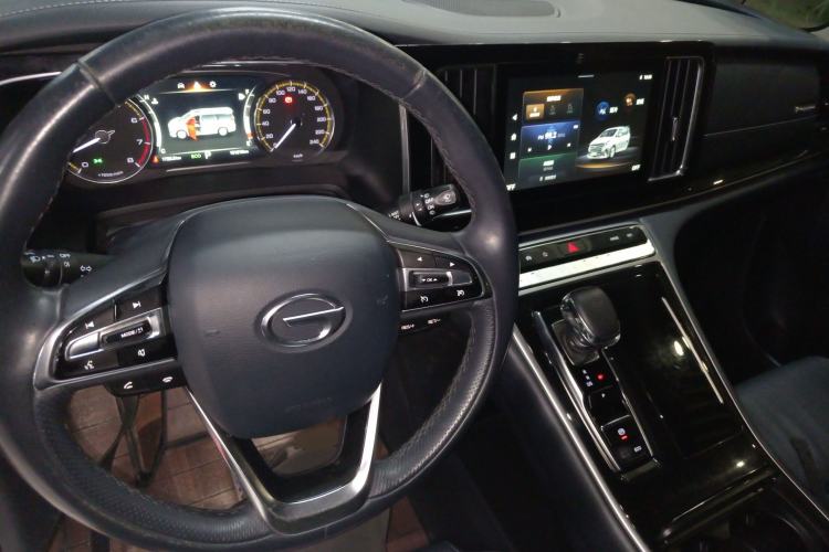 Used GAC Trumpchi M8 2023 Lingxiu Series 390T Deluxe Edition Center Console