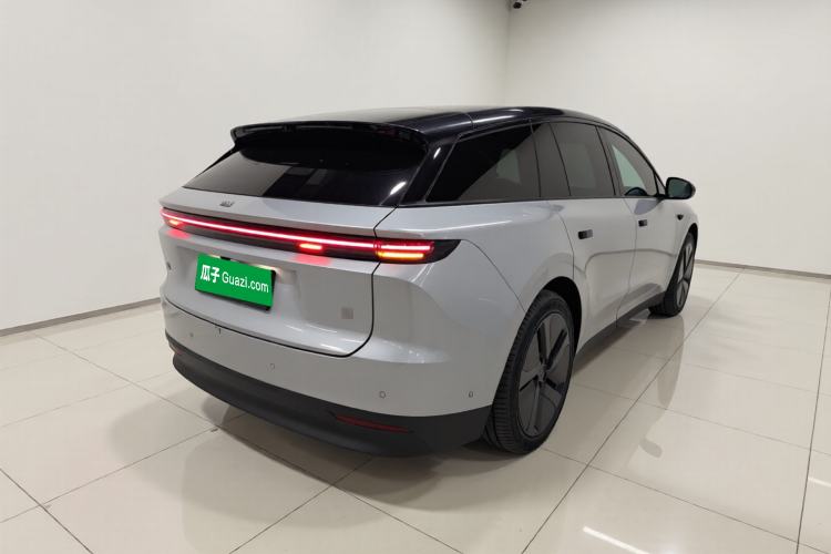 Used Li Auto i6 2025 Model Two-Wheel-Drive Standard Type
