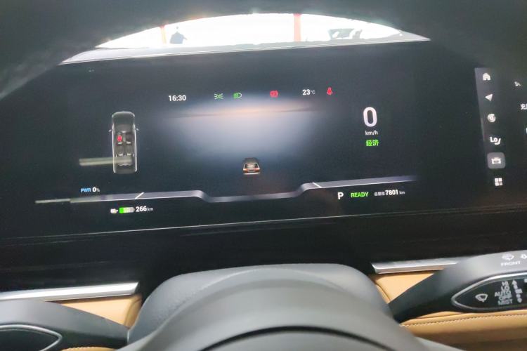 Used VOYAH Dream 2024 EV Long-Range Premium Edition
