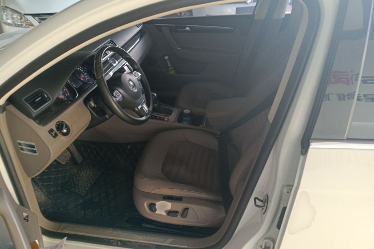 Used Volkswagen Magotan 2013 2.0 TSI Prestige Model