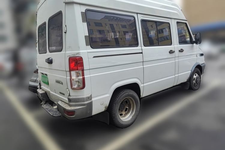 Used Iveco Daily 2020 2.5T A35 Passenger Van with Dual Tires Mid-Roof Design 5-9 Seater China V Emission Standard Rear Right 45 Deg