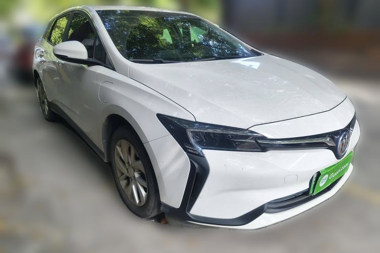 Used Buick Velite 6 2023 Revised Version 430 km Range – Commuter Edition Front Right 45 Deg