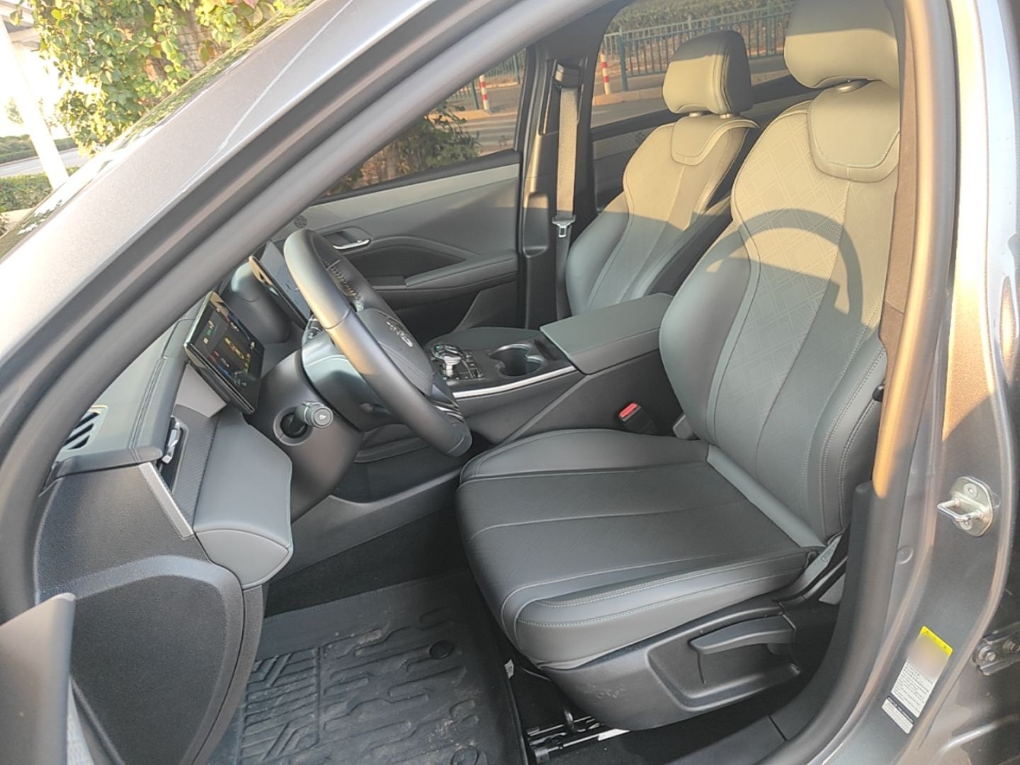 BYD Qin PLUS 2025 DM-i Smart Drive 55KM Leading Model — снимка 17
