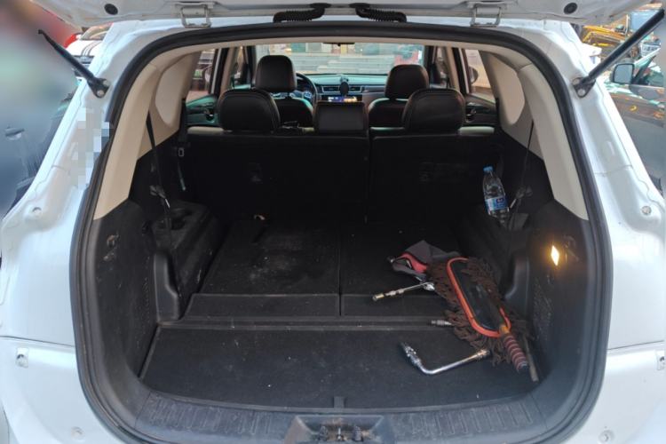 Used Dongfeng Fengon 580 2016 1.5T Manual Luxury Edition
