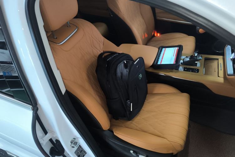 Used Tank 500 New Energy 2025 Hi4-Z Right Front Seat