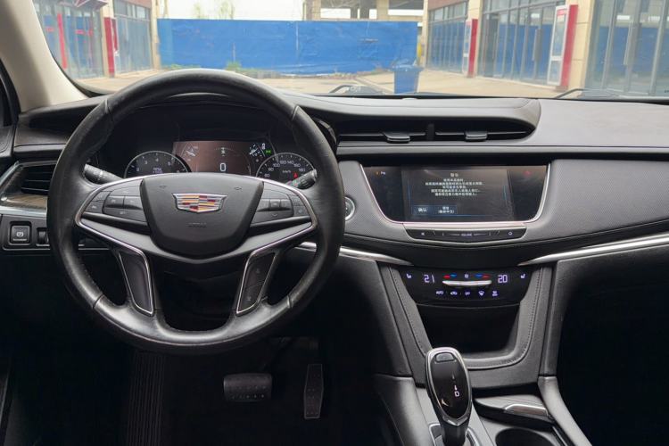 Used Cadillac XT5 2018 25T Luxury Model