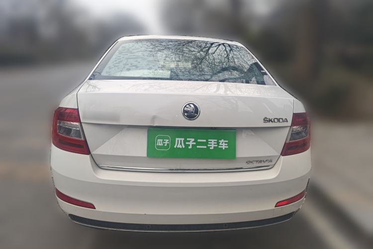 Used Skoda Octavia 2016 1.6L Automatic Smart Drive Edition