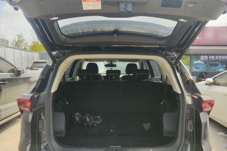 Used JETOUR X70 PLUS 2023 1.6T DCT Stronger 7-Seater Trunk