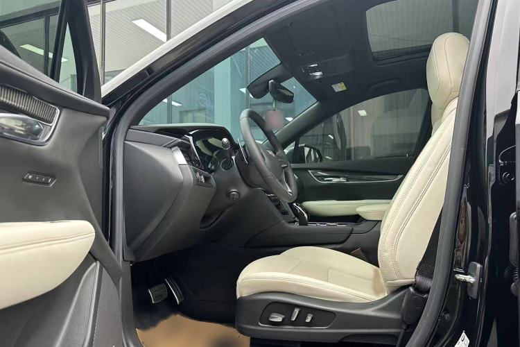 Used Cadillac XT6 2020 28T Six-Seater Luxury Sporty Enjoy-the-Comfort Safety Edition
