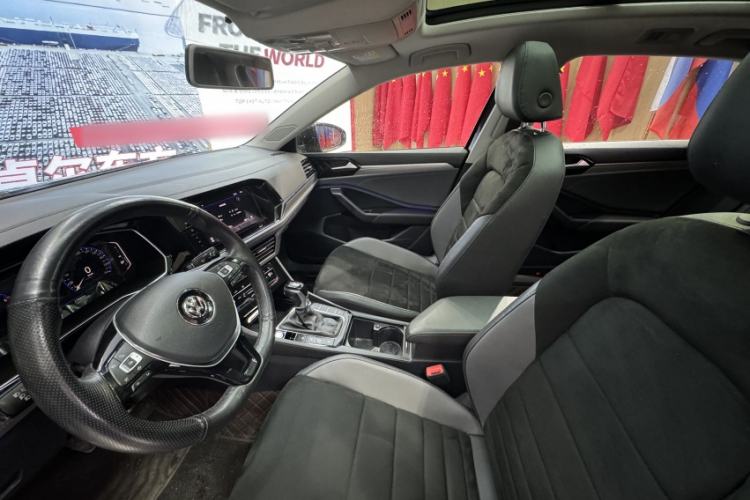 Used Volkswagen Sagitar 2021 280TSI DSG Luxury Smart Connectivity Edition Interior 10