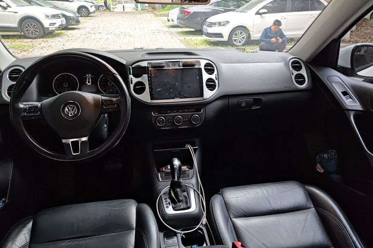 Used Volkswagen Tiguan 2015 1.8TSI Automatic Two-Wheel Drive Comfort Edition Center Console
