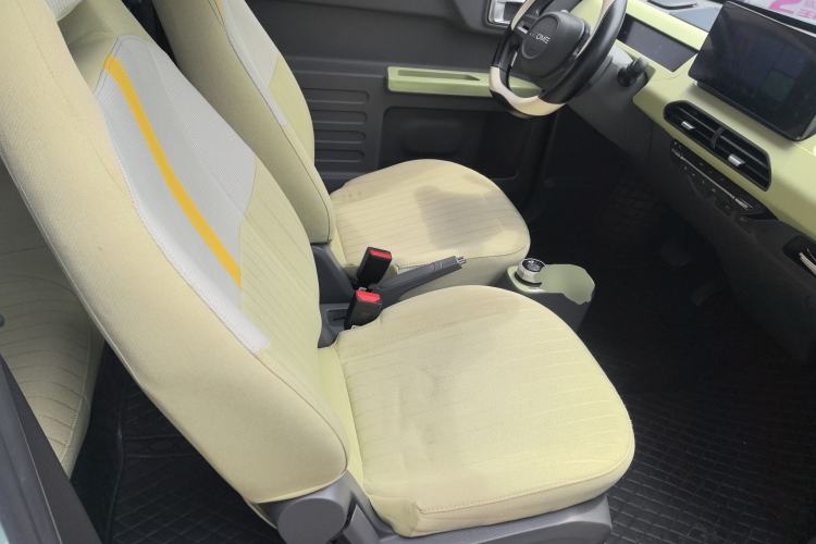 Used Geely Galaxy Panda 2023 Panda Mini 200km Endurance Bear Right Front Seat