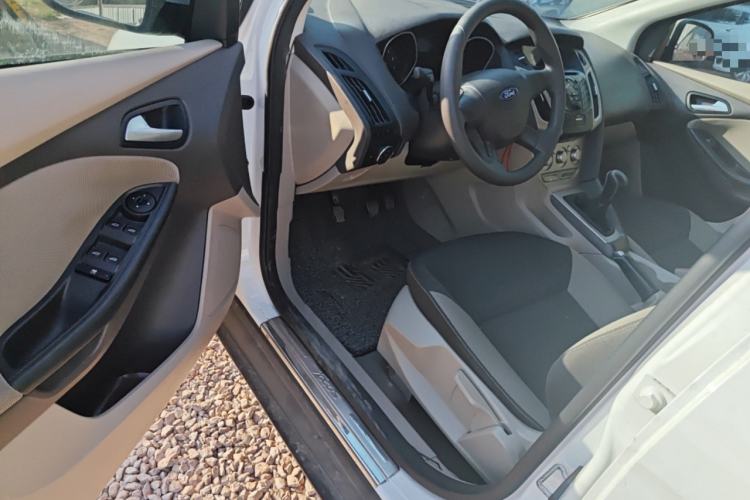 Used Ford Focus 2012 Sedan 1.6L Manual Comfort Model