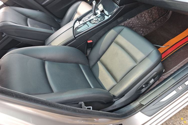 Used BMW 5 Series 2014 520Li Elegant Model
