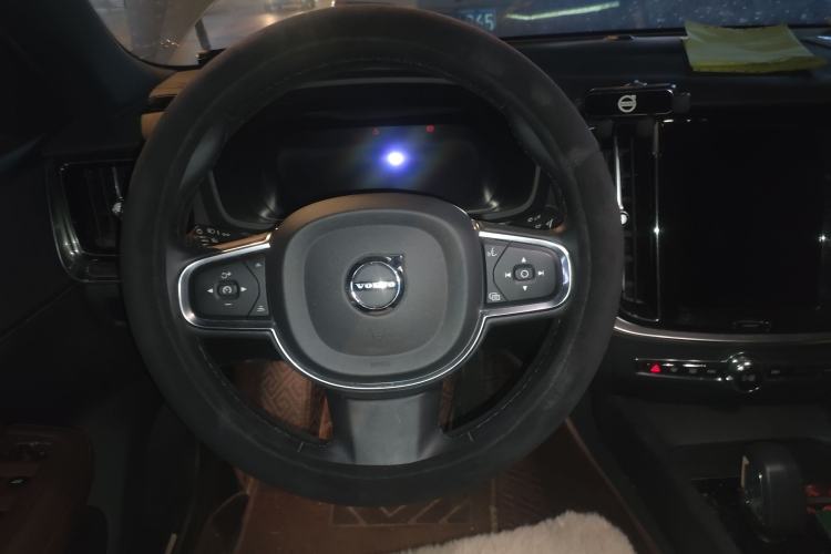 Used Volvo S60 2023 B4 Zhiyi Luxury Edition
