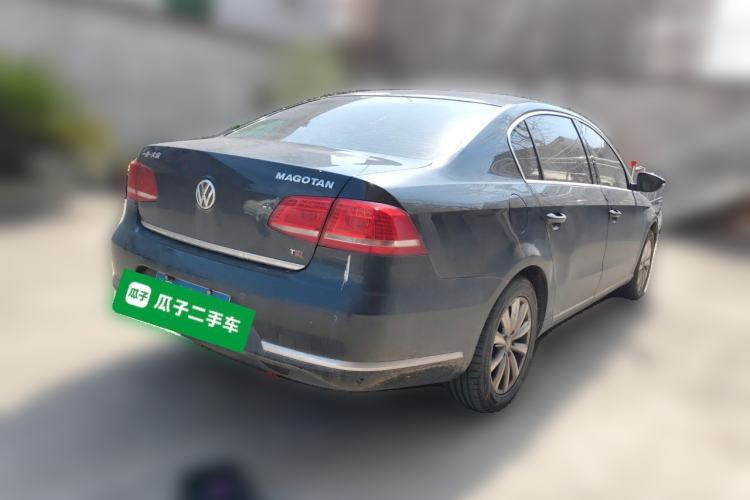 Used Volkswagen Magotan 2015 1.8TSI Luxury Model Rear Right 45 Deg