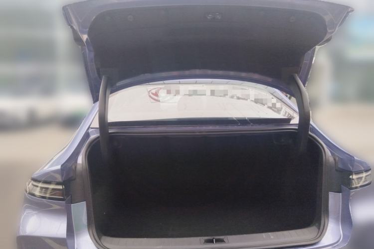 Used Nissan N6 2026 Model 180 Max Trunk