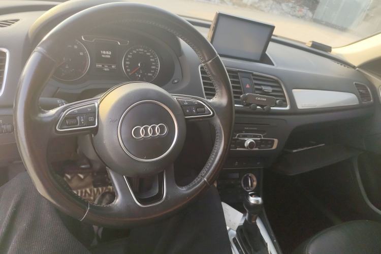 Used Audi Q3 2015 35 TFSI quattro Comfort model