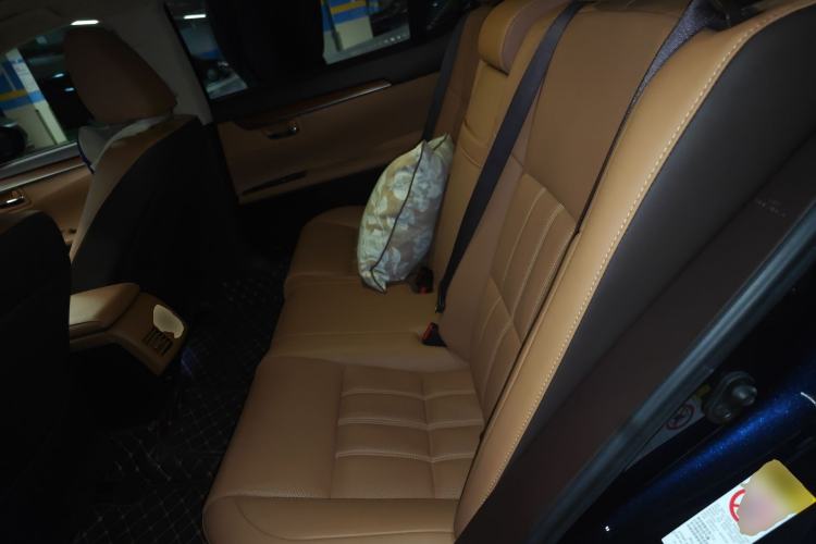 Used Lexus ES 2015 250 Elegant Edition Left Rear Seat