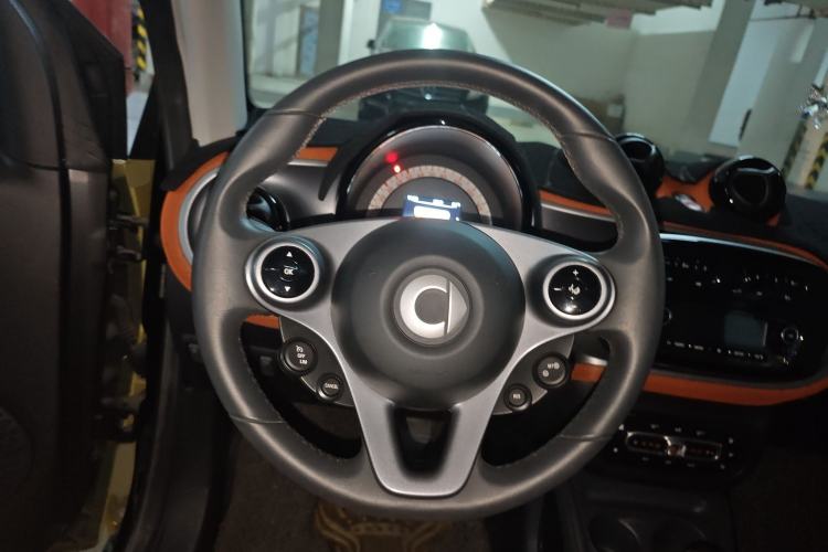 Used smart fortwo 2015 1.0L 52 kW Hardtop Passion Edition